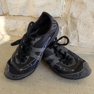 Nfinity Vengeance Cheer Shoes in black size youth 1 used.